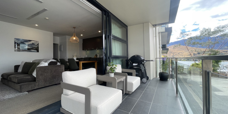 Terrace Apartment 17